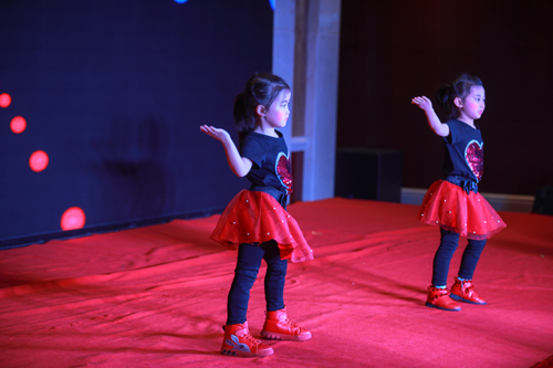 大禹漢光2018年“同心同行，共創(chuàng)未來”主題年會圓滿成功